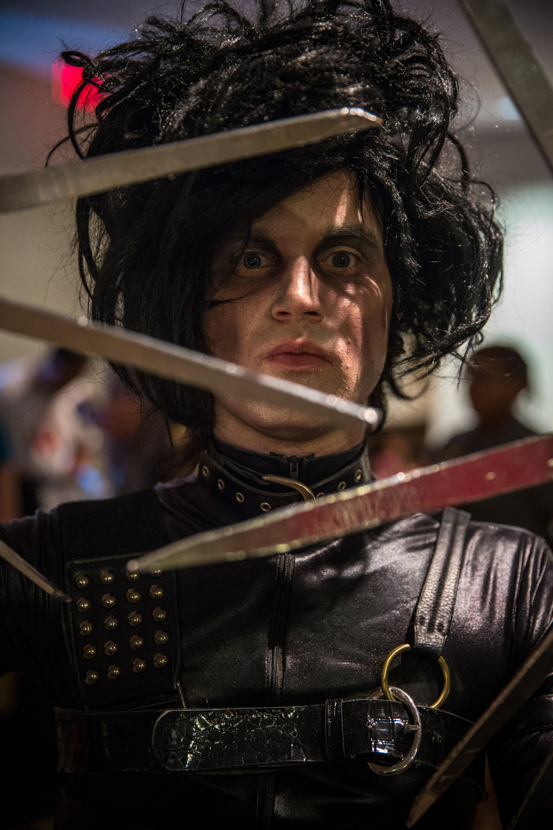 Illustration for article titled Dragon Con Day 4: No Sleep, Sore Feet, and Still Going With Great Costumes